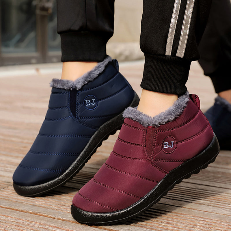 Ergonomic snow boots