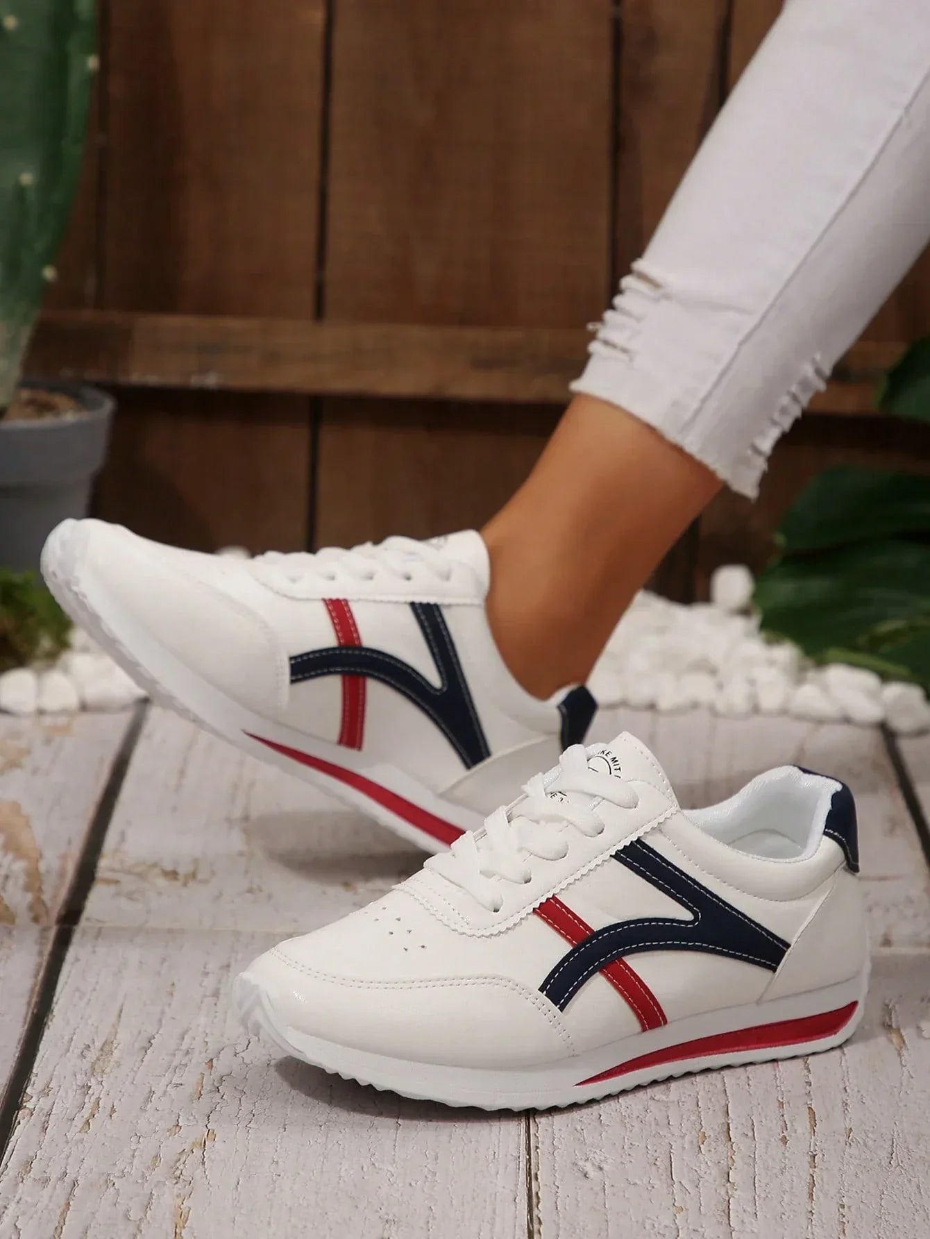 Brielle - Lightweight Casual Sneakers