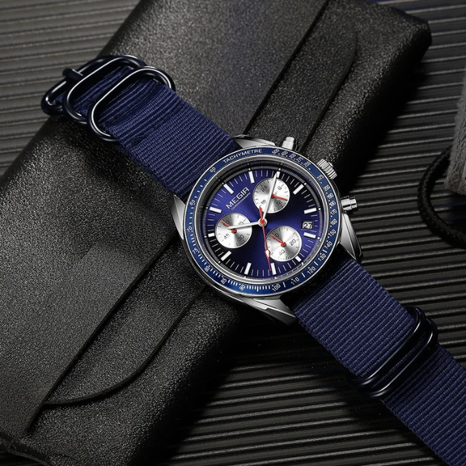 Altura Timepiece