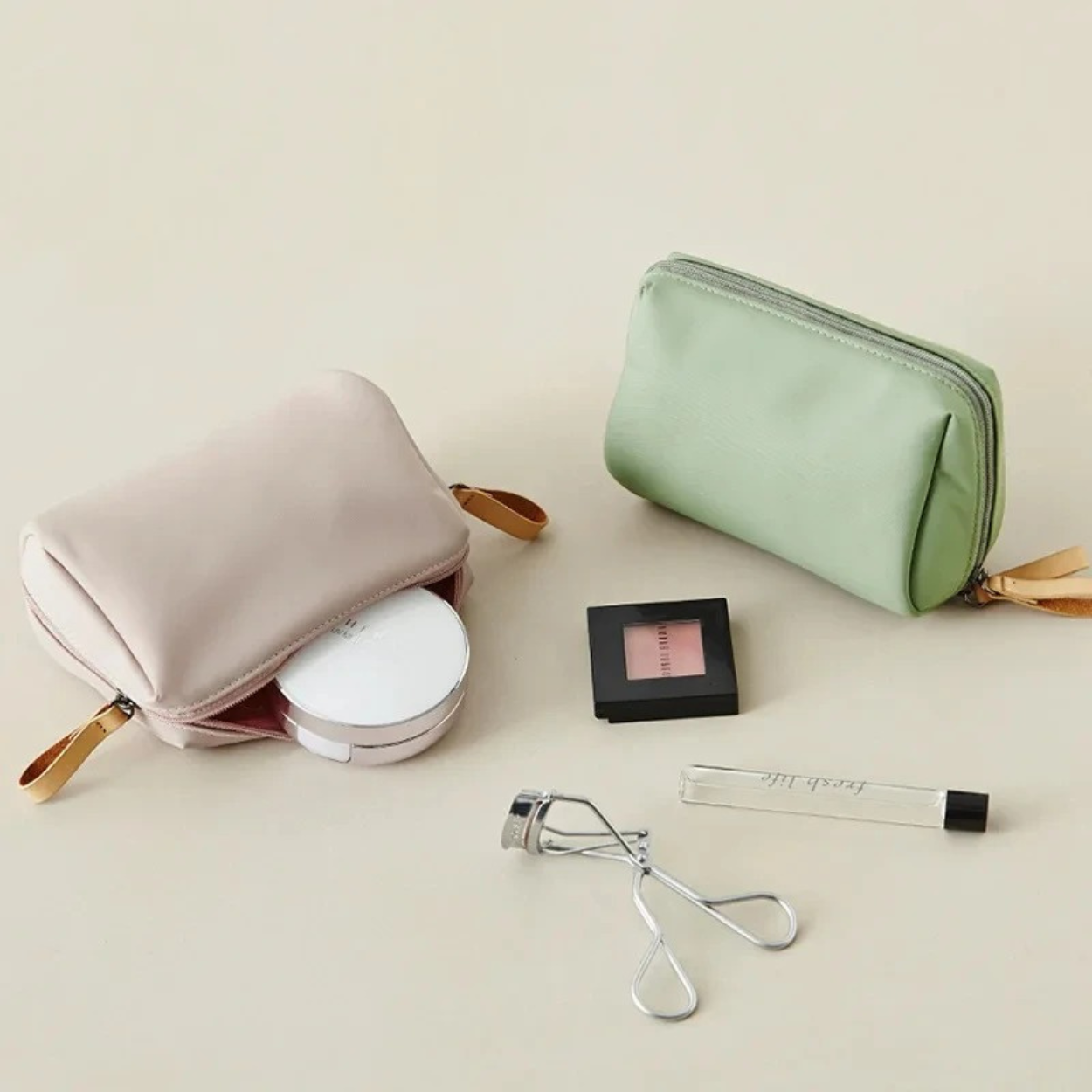 ChicPack - Stylish and functional waterproof makeup bag