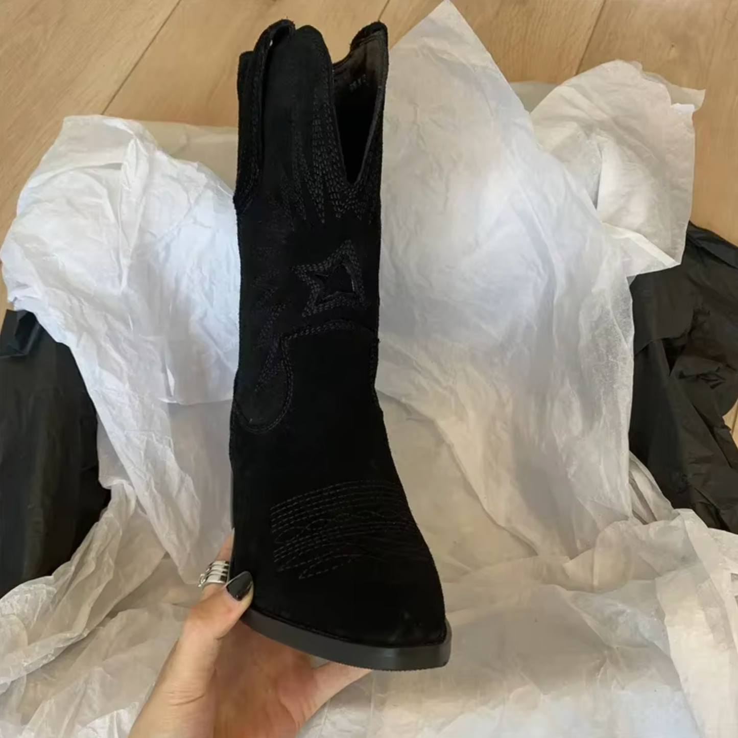 Laurie - Western Cowboy Boots