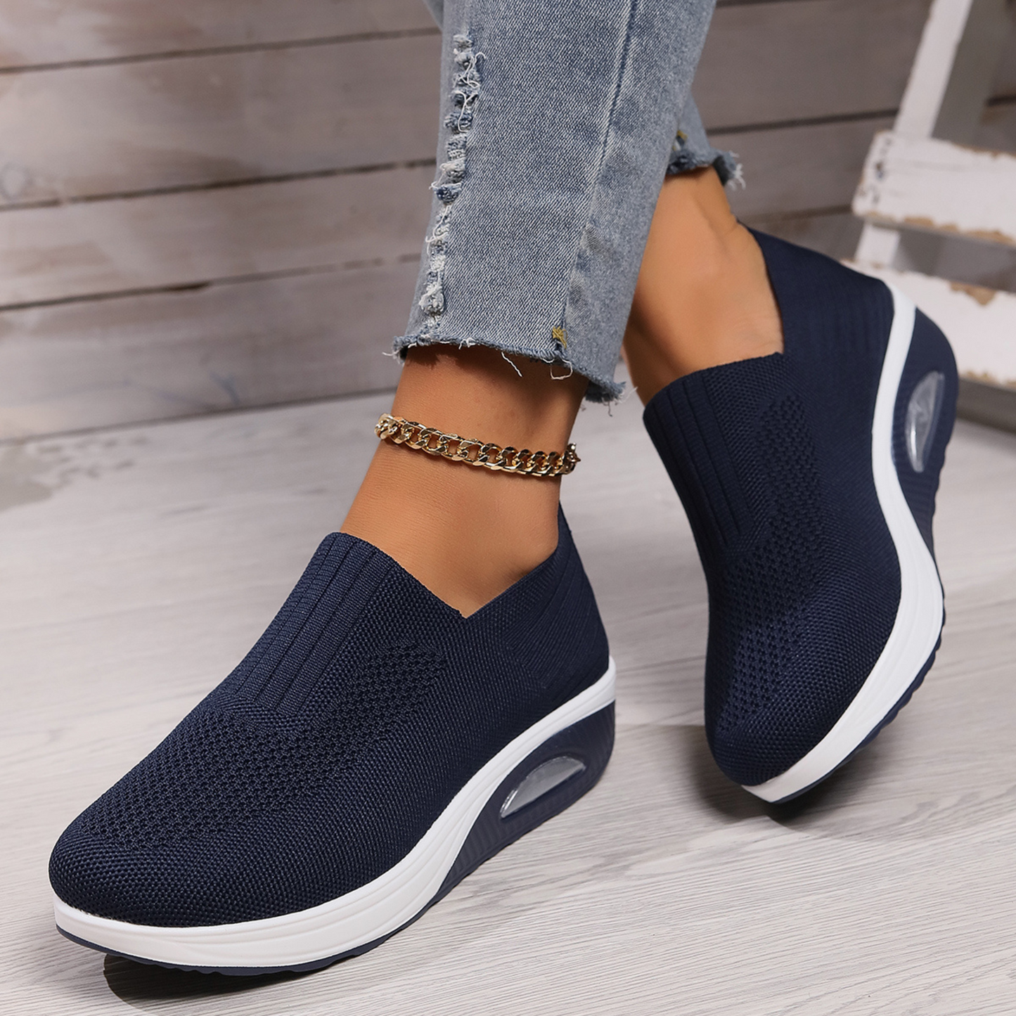 Hawk Orthopedic pain-relieving shoes