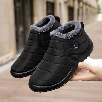 Ergonomic snow boots