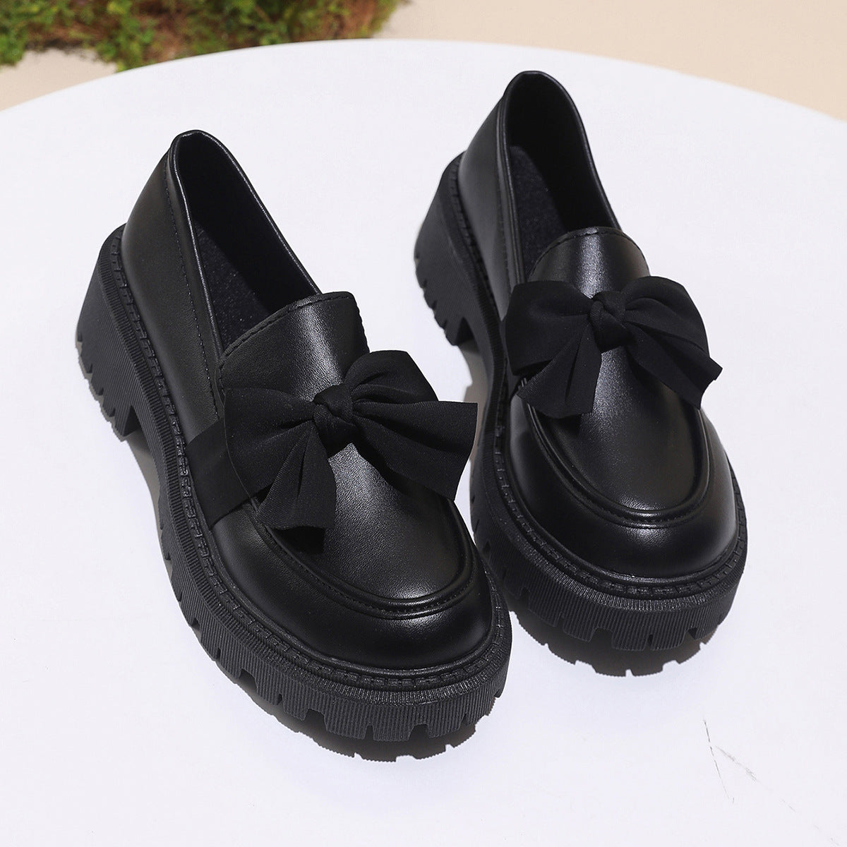 Edie - Women's British-Style Chain Loafers, Bow Detail Flat Shoes