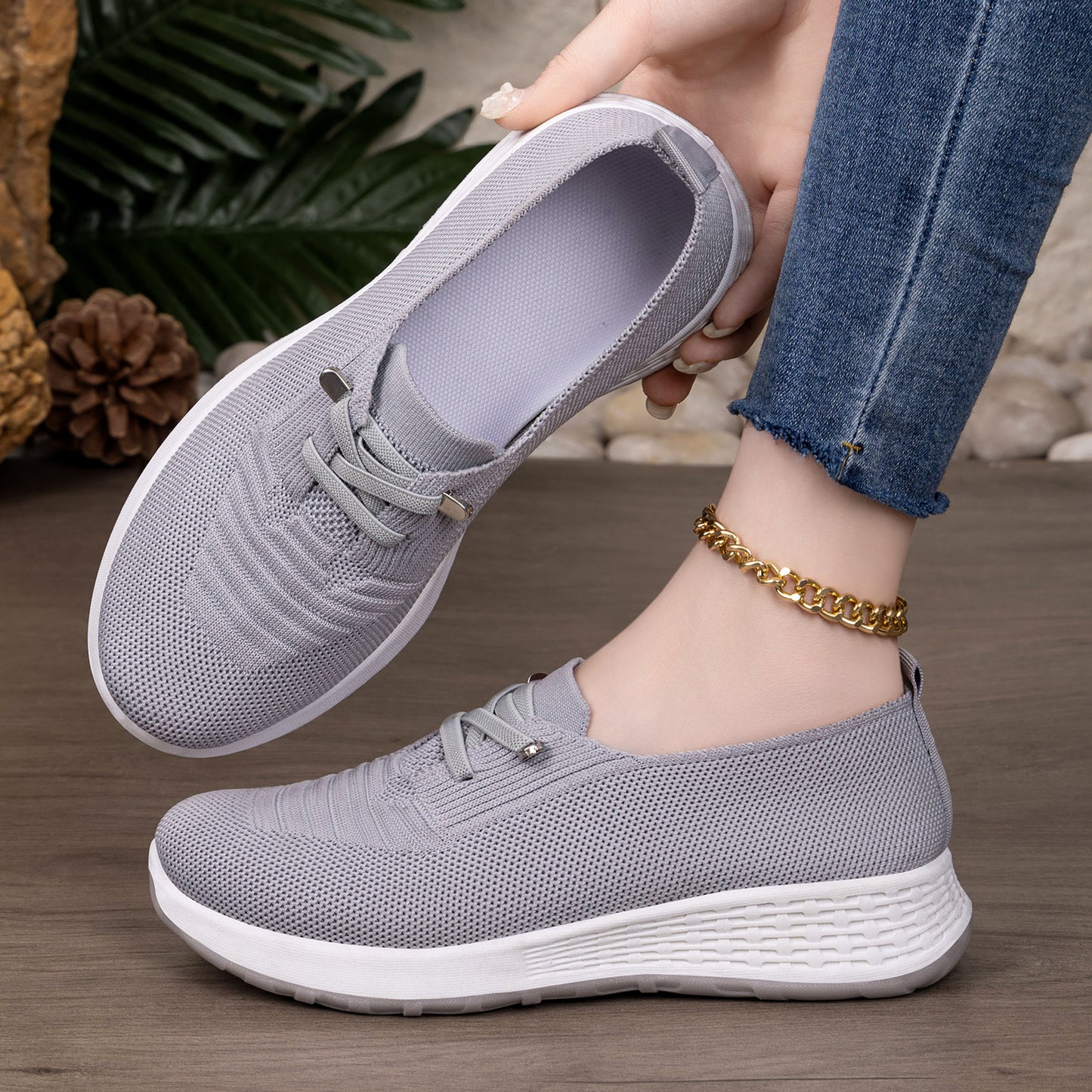 Faye - Women's Soft Sole Comfort Flats, Breathable Low-Cut Walking Shoes