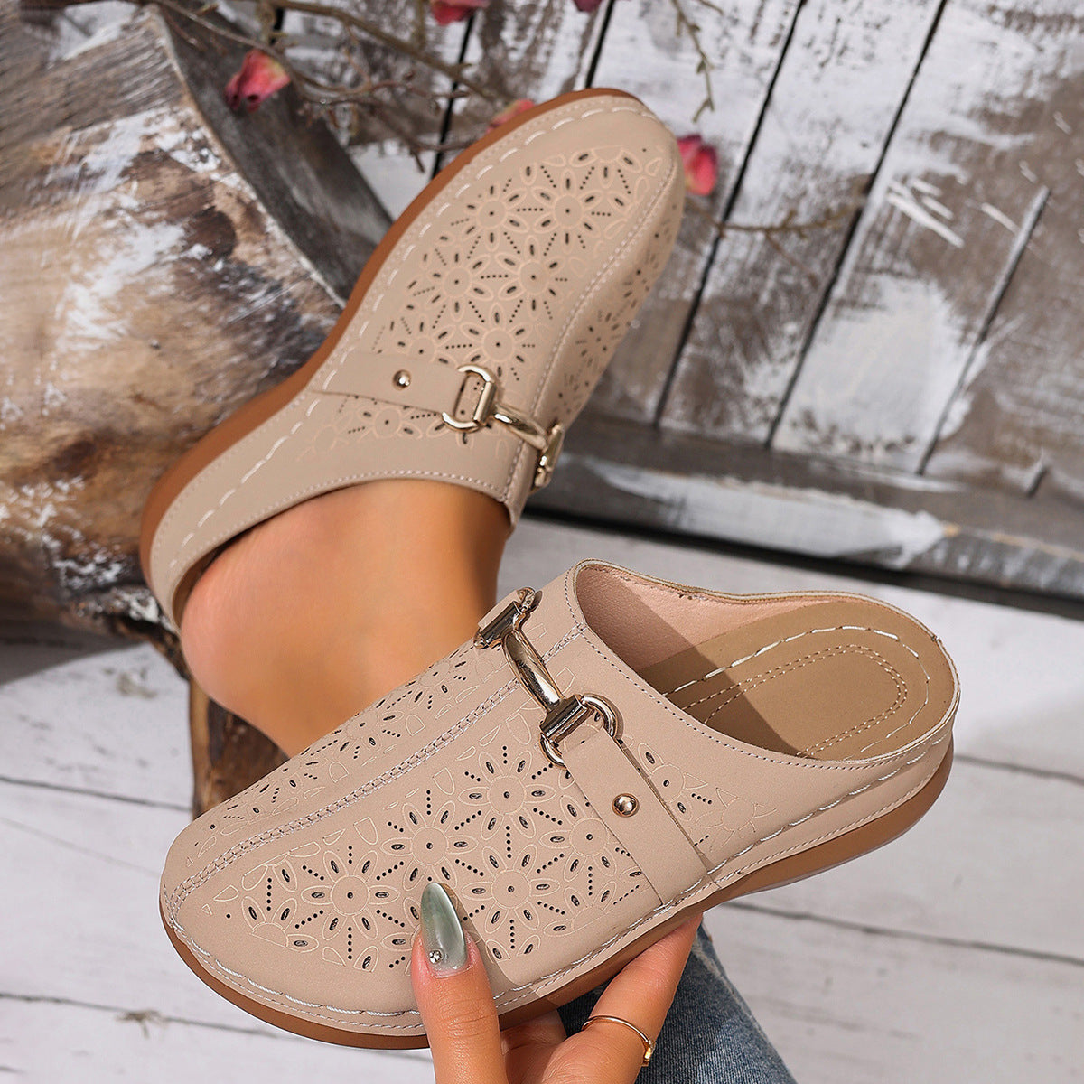 Ivy - Women's Closed-Toe Platform Slides, Thick Sole Backless Sandals