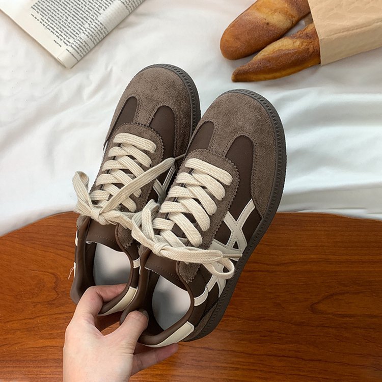Ivy - Women's Retro Skate Sneakers, Slimming Soft Sole Casual Shoes