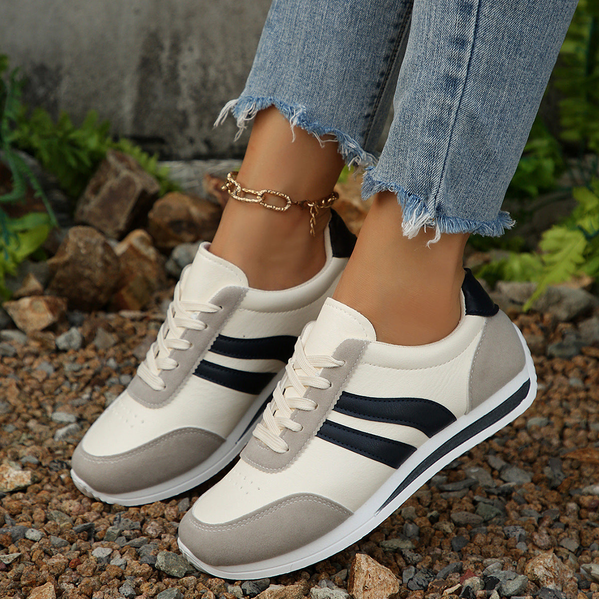 Faye - Women's Classic Low-Top Sneakers, Color-Block Flat Lace-Up Shoes
