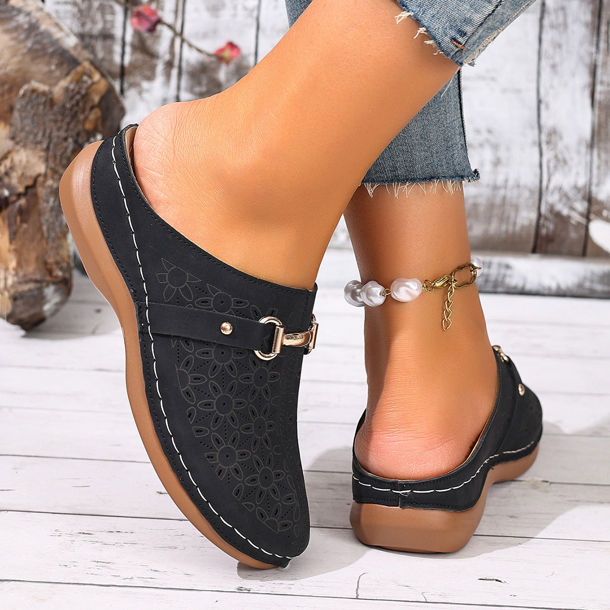 Ivy - Women's Closed-Toe Platform Slides, Thick Sole Backless Sandals