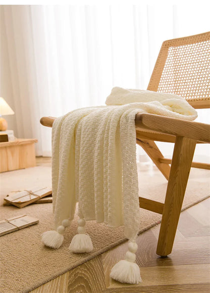 Nordknit Tassle Blanket