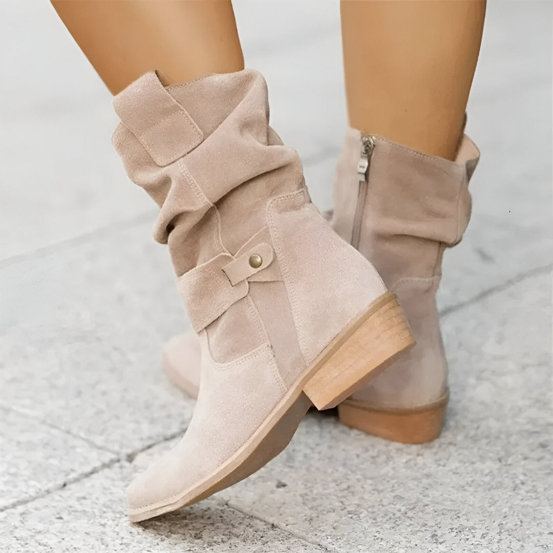Dahlia - Elegant boots with a soft footbed